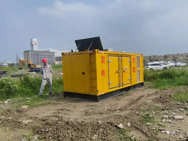 乌苏200KW柴油发电机机组每小时的油耗量受哪些因素影响？